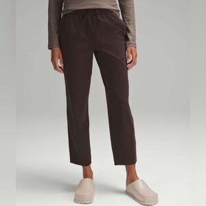 Lululemon Tapered Leg 7/8 pant
